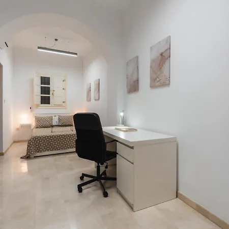 Home4u Castaneda 아파트 *