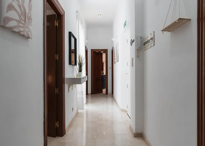 Home4u Castaneda Apartment